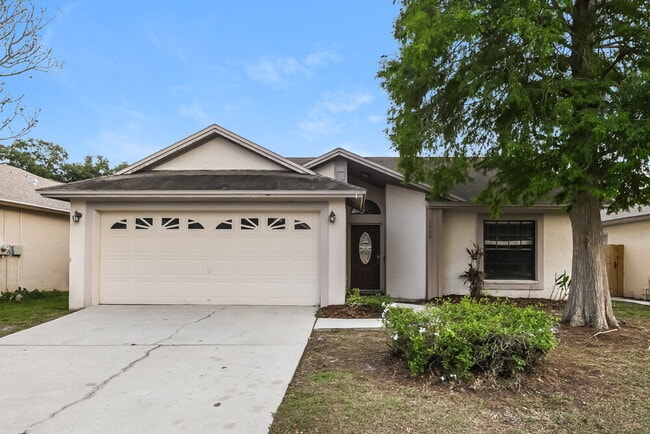 Building Photo - 1440 Tiverton Dr