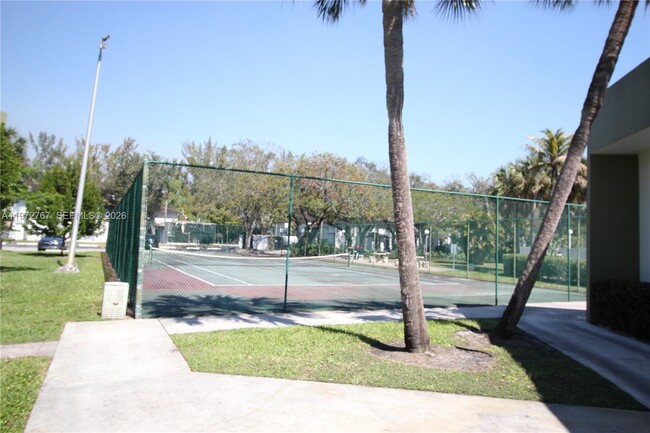 Photo - 4235 N University Dr Unit 302