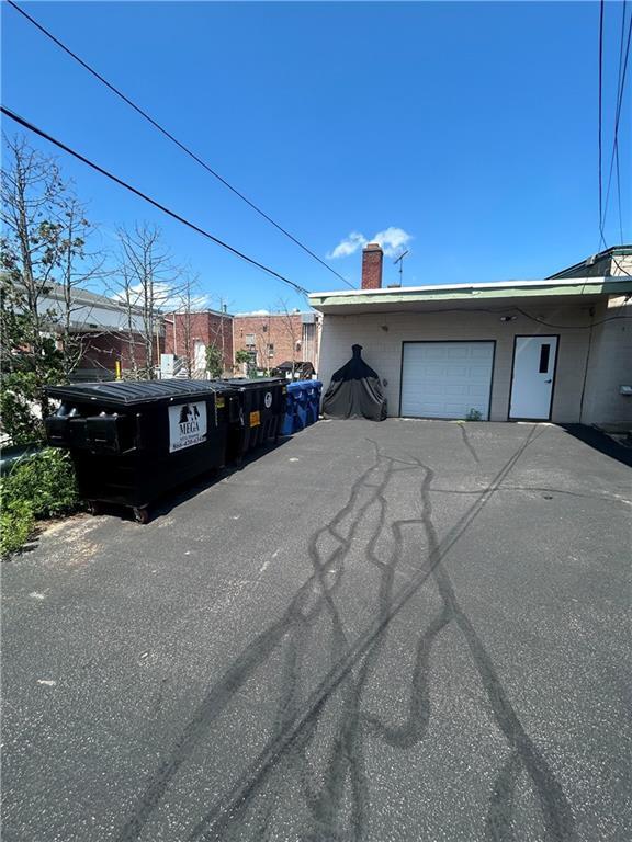 Photo - 591-591 Main St