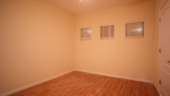 Photo - Large 3/2 with Rooftop Pool Walking Distan... Unit 606