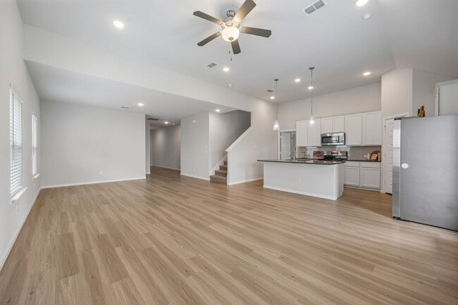 Photo - 223 Miramar Ave