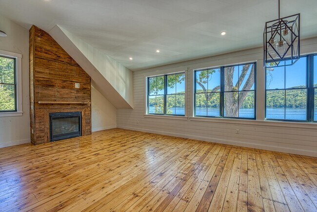 Photo - 1002 US-3 Unit 3 East