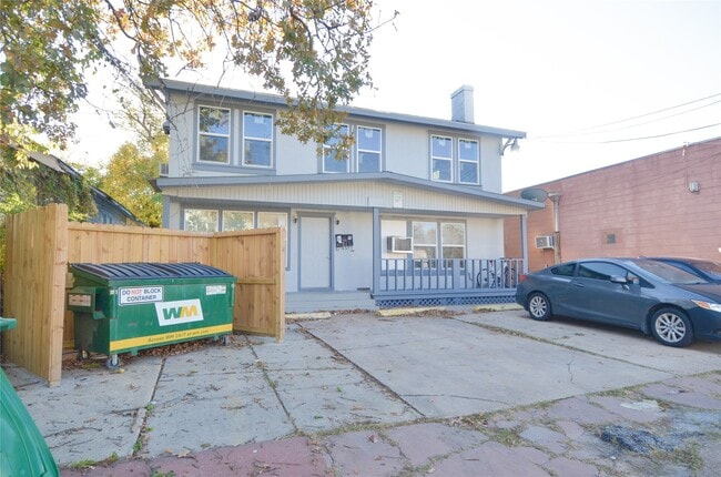 Building Photo - 103 Cosmos St Unit 3