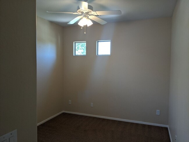 Photo - 4 bedroom 3 bathroom ranch home!