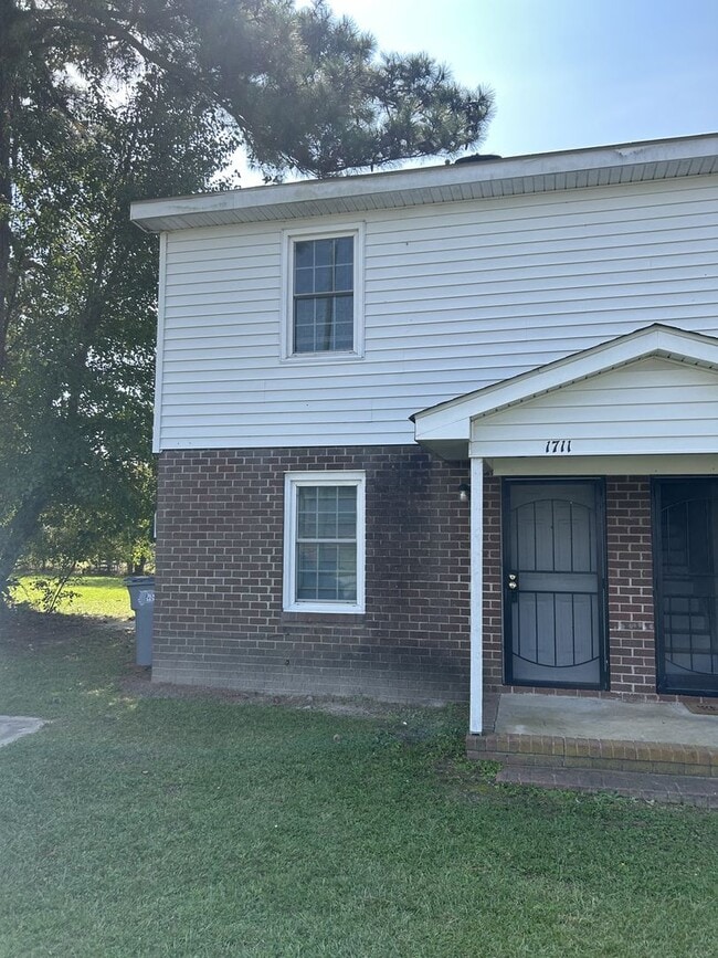 Building Photo - 1711 Windosr Dr. Rocky Mount Rental