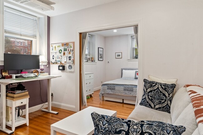 Photo - 130 Longwood Ave Unit B