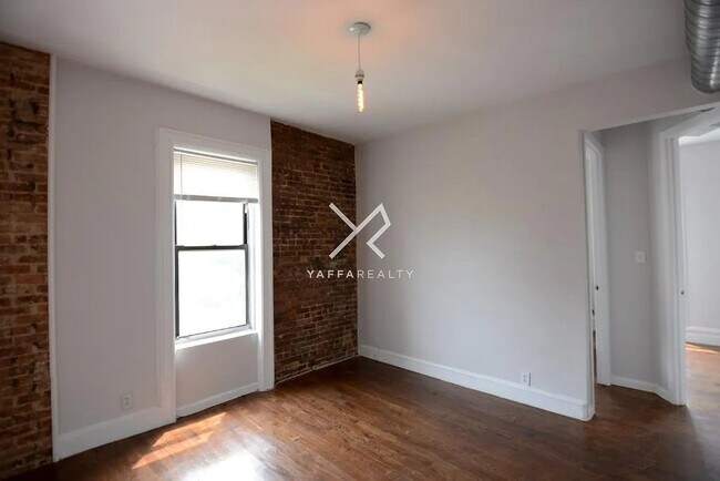 Photo - Lincoln Place