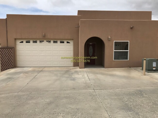 3 Bedroom, 2 Bathroom Condo with 2 Car Gar... - 3 Bedroom, 2 Bathroom Condo with 2 Car Gar...