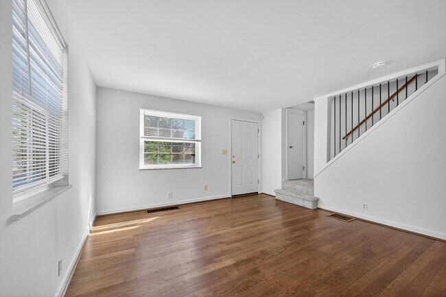 10-DSC_5942 - Erie Townhomes