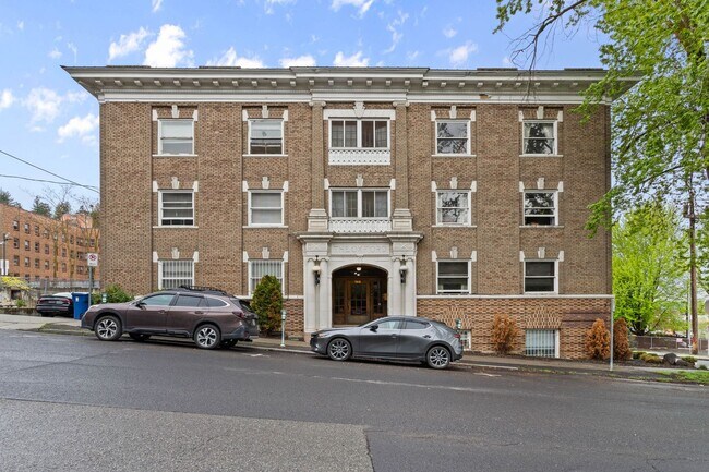 Photo - The Oxford Apartments!