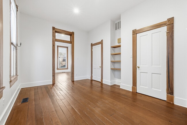 Photo - 312 N College Ave