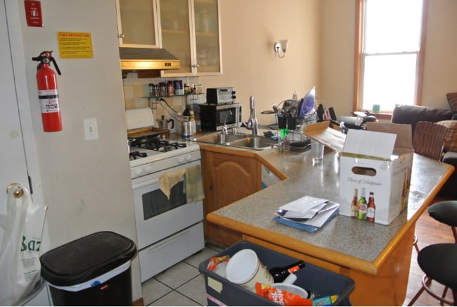 Building Photo - 455 Cambridge St Unit 1