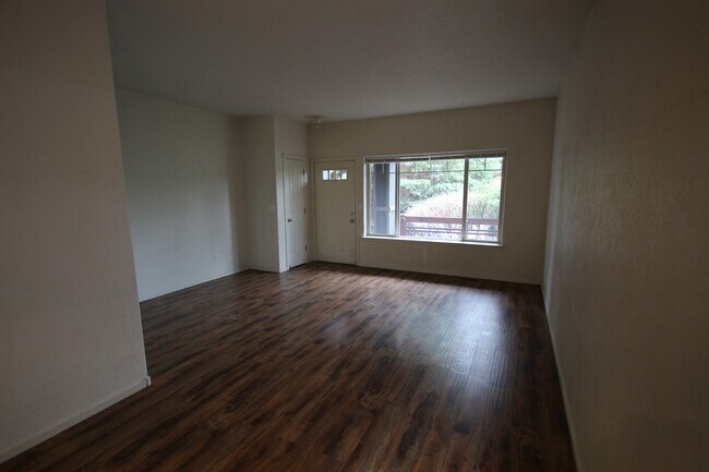 1230-1232 NW Ogden Ave Unit Ogd1232
