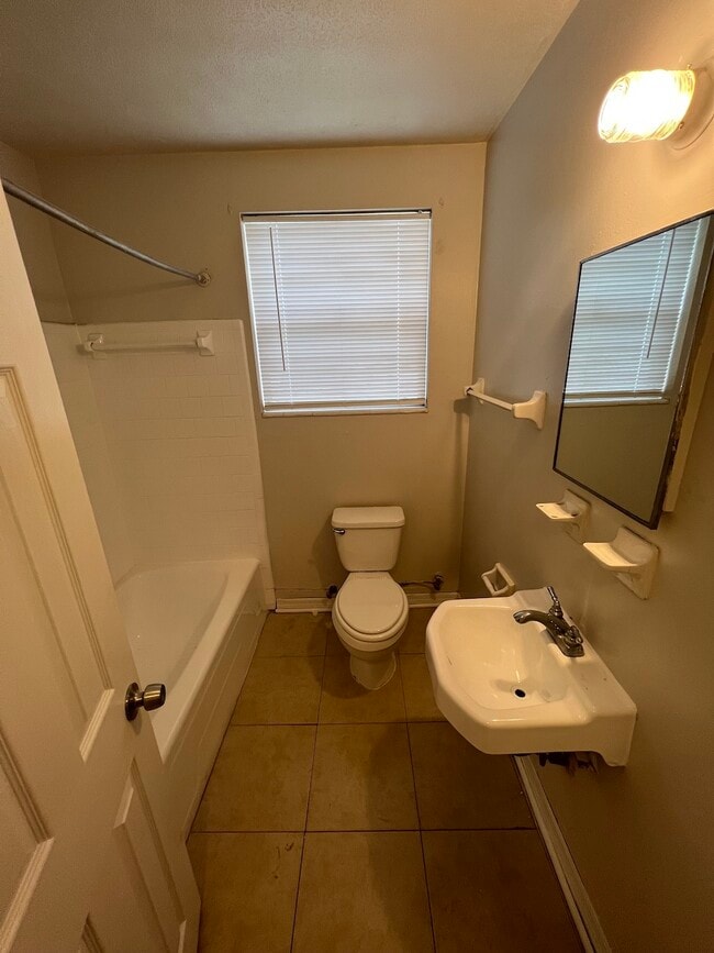 Photo - 7178 Conant Ave