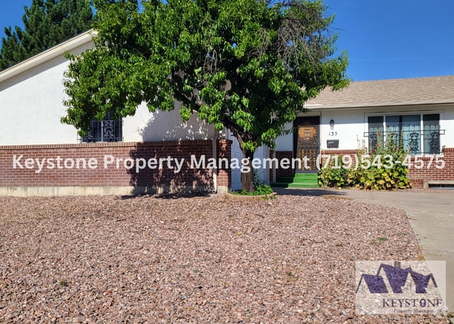 Building Photo - Sunset Park Rancher 3 Bedrooms/3 Bathrooms... Rental
