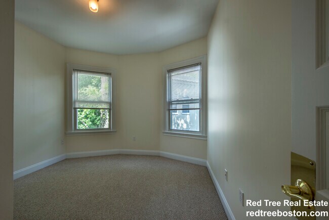 Photo - 60 Ashford St Unit #4
