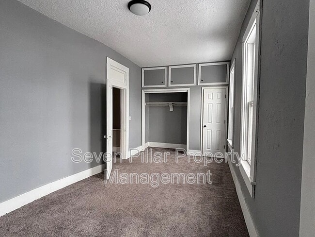 Photo - 428 E Main St Unit 1/2 (upper)