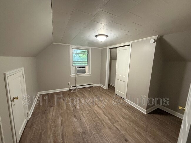 Photo - 1036 Nancy Ln SE