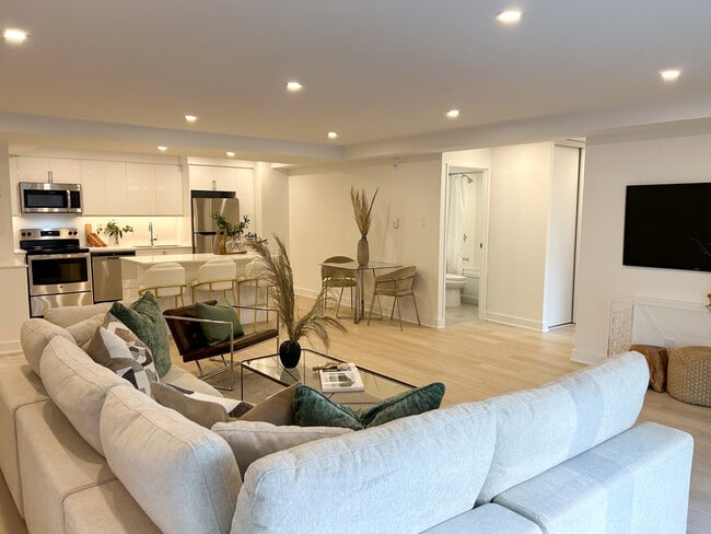 5220 Lakeshore - 5220 Lakeshore