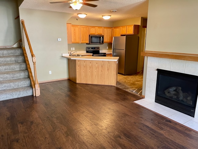 Photo - 805 Horizon Dr SE