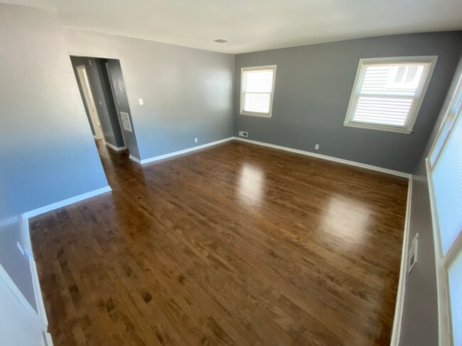 Photo - 143 N 63rd St