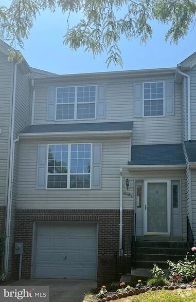 Building Photo - 6140 Good Hunters Ride Rental