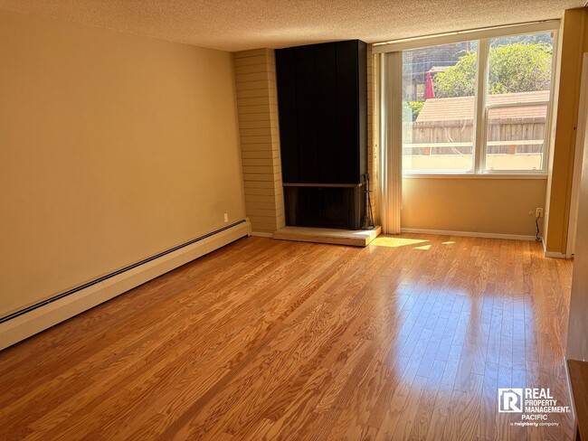Photo - 2601 College Ave