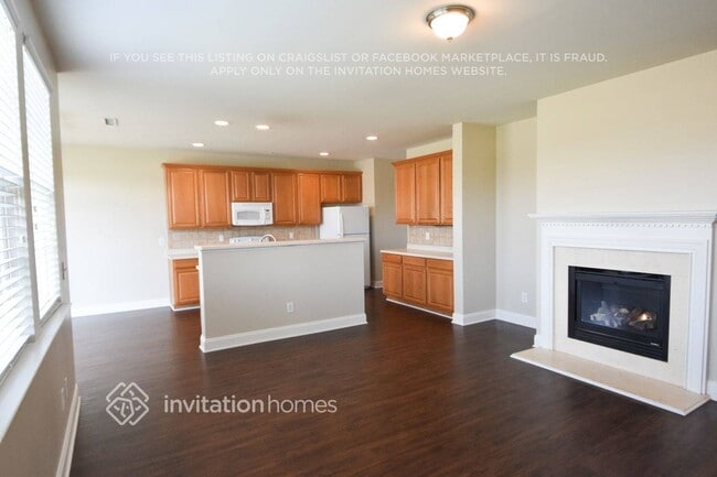 Photo - 208 Edgecroft Way