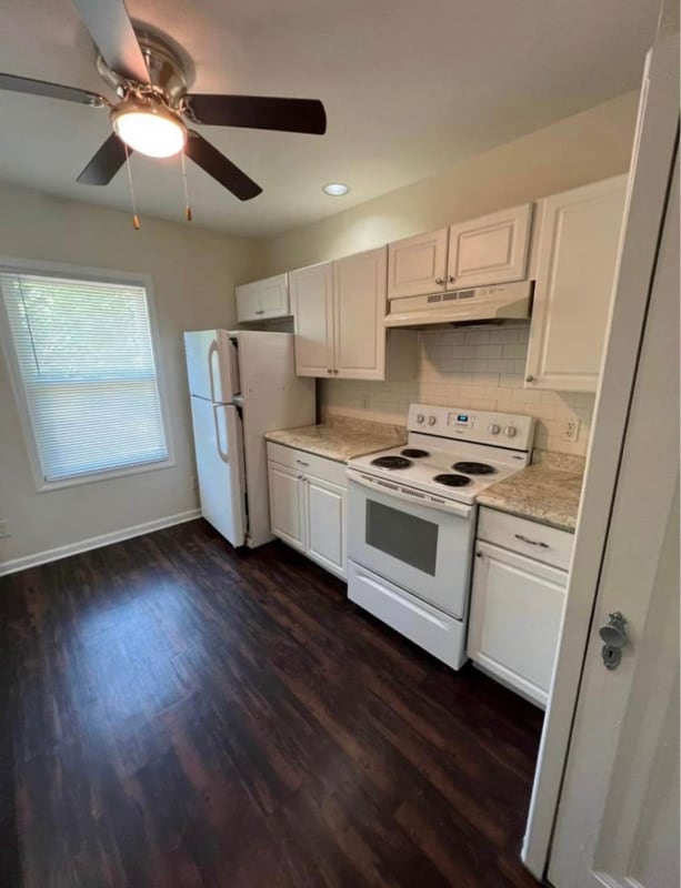 Building Photo - 319 E Van Buren St Rental
