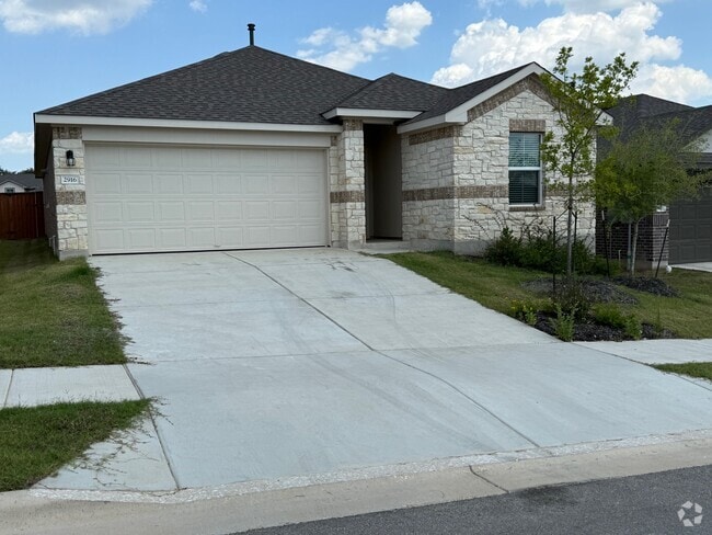 Building Photo - 2916 Owl Head Dr Rental