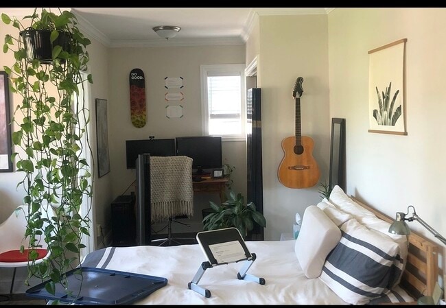 Photo - 2129 N Dayton St