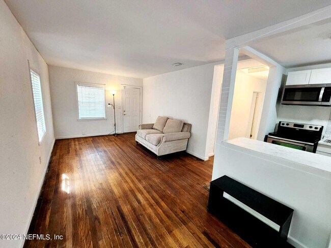 Photo - 1823 E 25th St