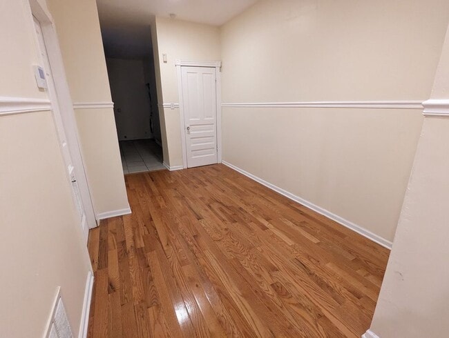 Photo - 6620 S Ingleside Ave Unit 1