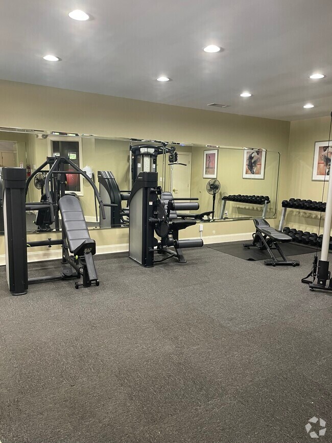 Chesnut Lake Nearby Townhomes for Rent Charlotte NC 6 Townhouses