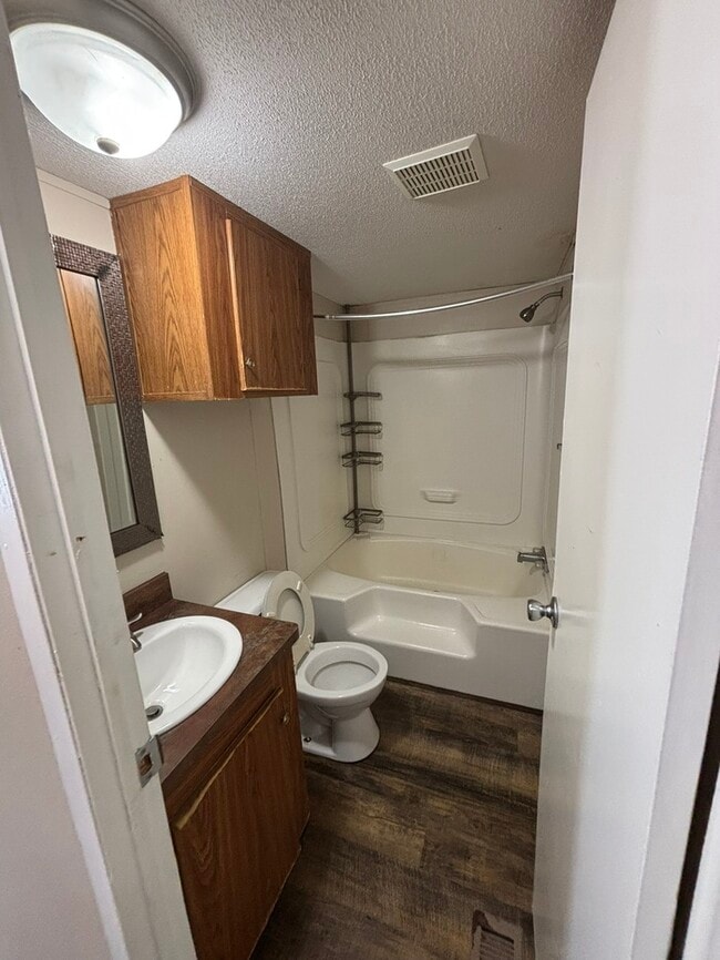 Photo - Triangle Mobile Home Park
