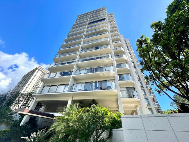 Building Photo - Stunning 2BR/1BA Canal-View Condo – Marina...