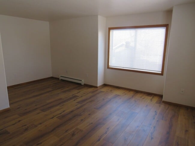 Photo - Comfortable 2 Bedroom, 1 Bathroom Lower-Level 4-Plex Unit