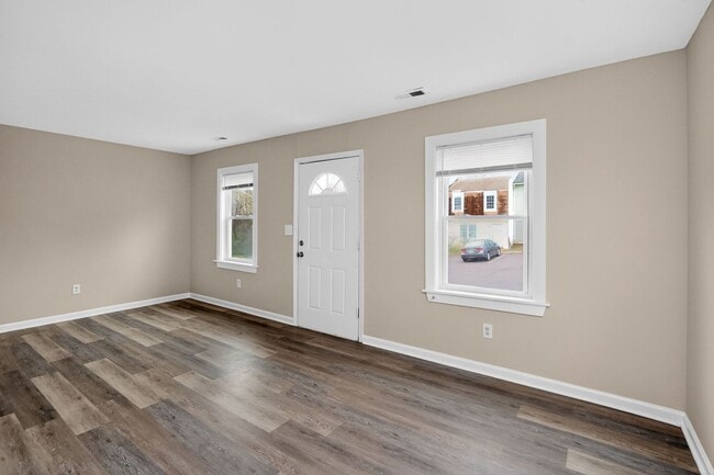 Photo - 3 Bedroom End Unit Townhouse in Culpeper