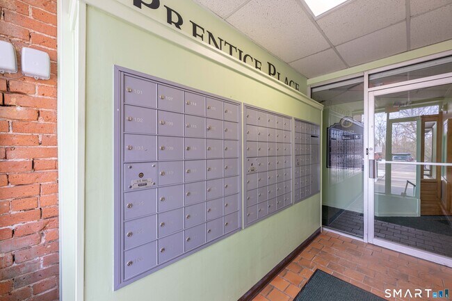 Photo - 319 New Britain Rd