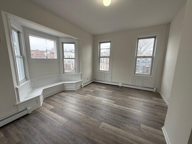 Photo - 4619 Park Ave