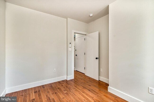 Photo - 182 E Huntingdon St Unit 1