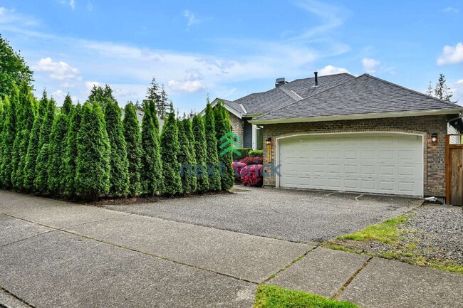 Photo - Beautiful home with 4 beds, 3.5 baths for rent