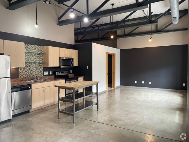 Building Photo - 111 E Franklin Ave Unit 203 Rental