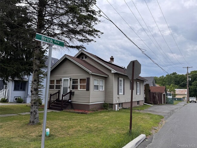 Building Photo - 109 Lake Ave