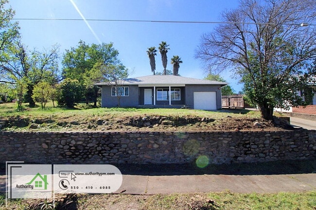 Photo - 1800 West St