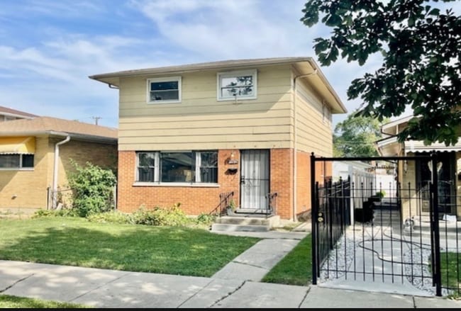 Building Photo - 11741 S Laflin St