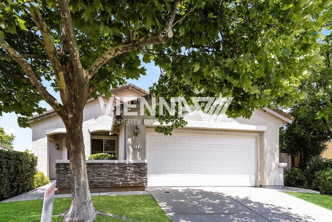Building Photo - 232 Fremantle Ct Rental