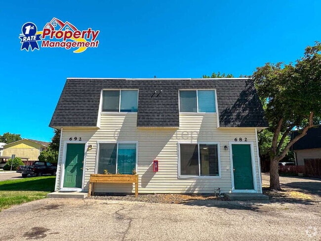 Building Photo - 692 W Idaho Ave Rental