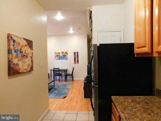 Building Photo - 2025 N Gratz St