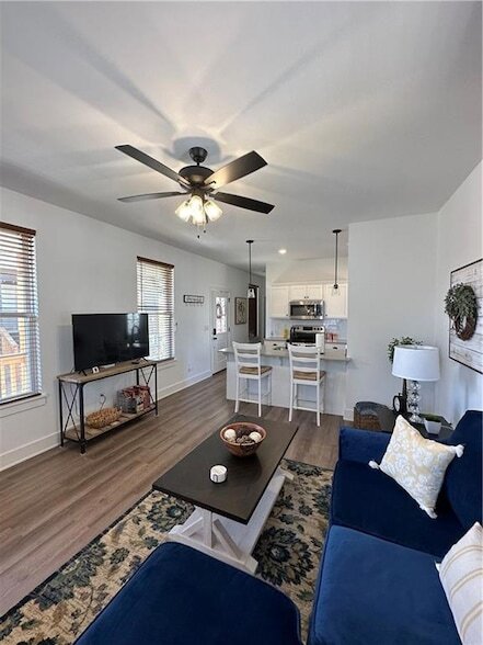 Photo - 851 S One Mile Rd